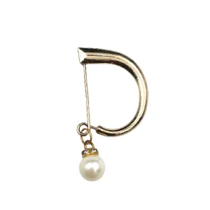 D-Shape Elegant Pearl Brooch